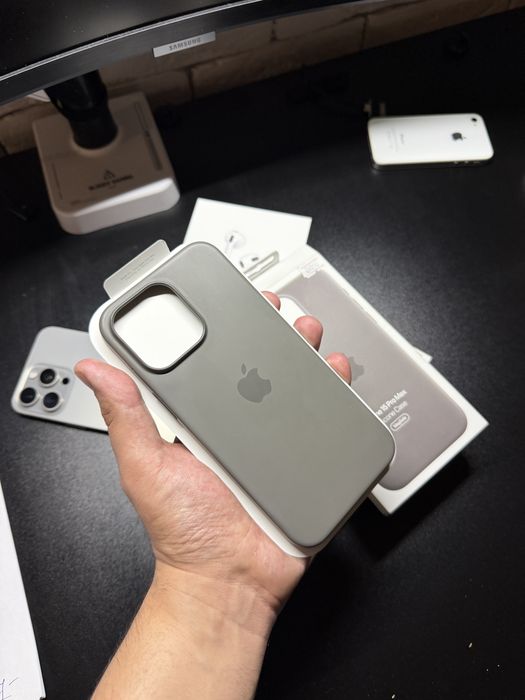 iPhone 15 Pro Max + Airpods 3 Оригинал
