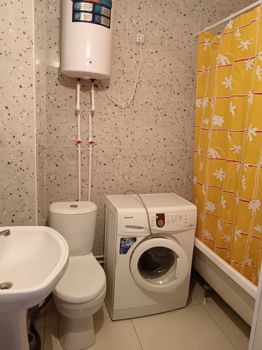 Сдам 1 комн квартиру 100+ком