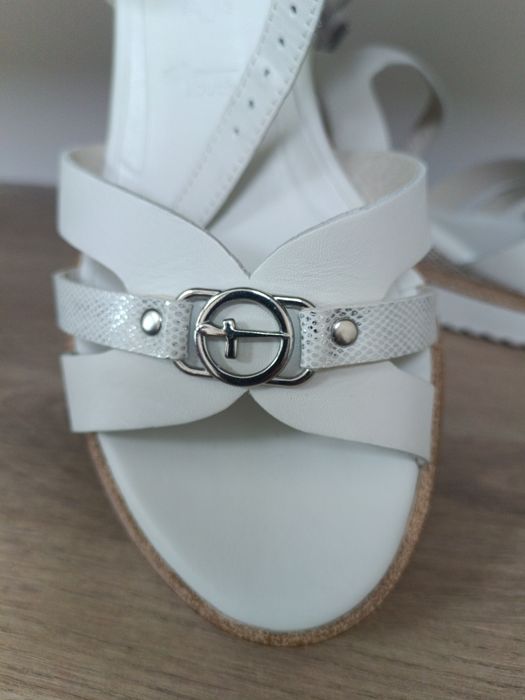 Обувки Tamaris 39 номер