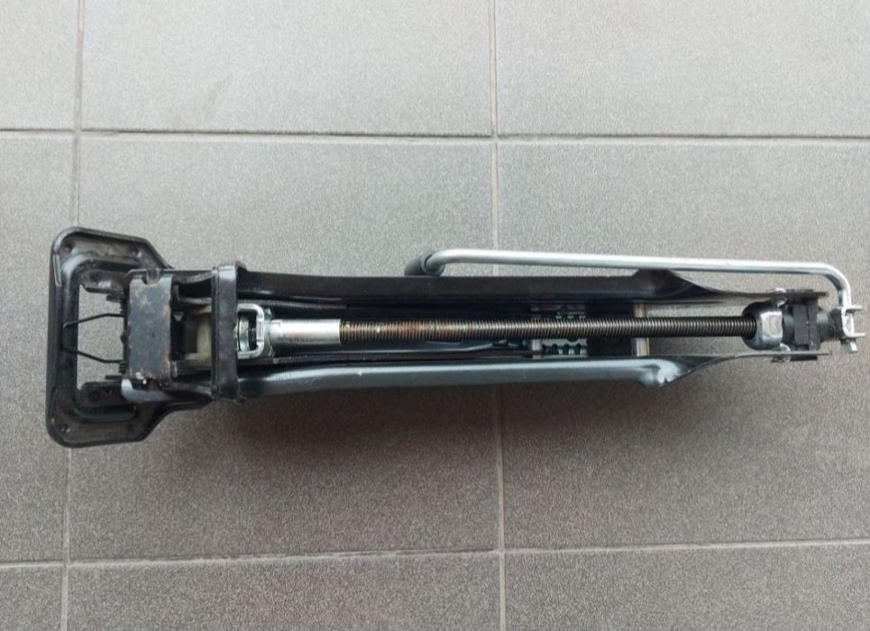Cric auto Audi Q5, Q3