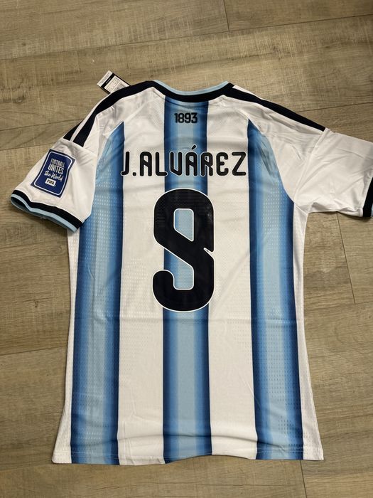 Tricou de fotbal argentina nationala Julian Alvarez 9 marime M cu eticheta adidas world cup 2026 nou