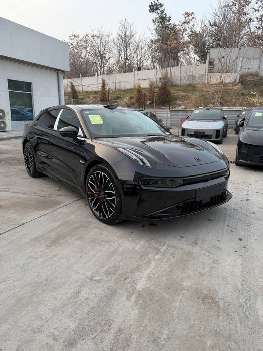 Zeekr 001 nasiyaga xam yuradi.