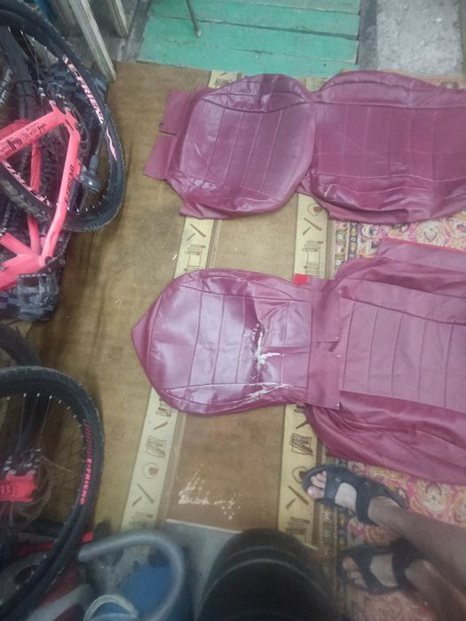 Продам авточехлы продам
