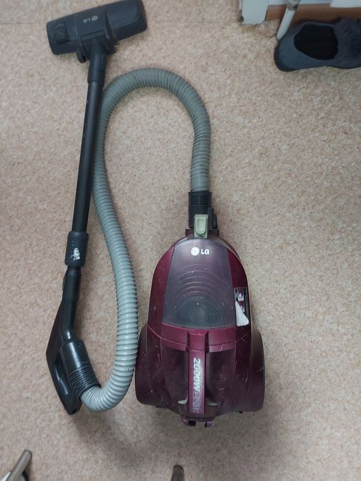 Пылесос LG 2000w