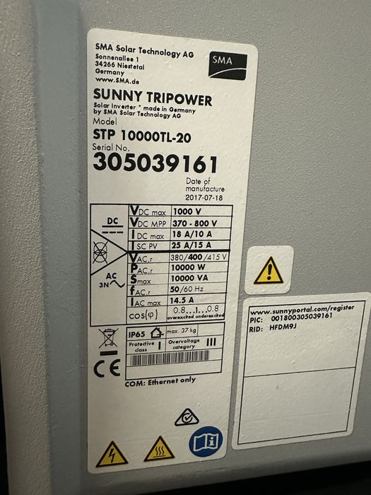 Трифазен соларен инвертор 10 кв. И UPS 10 kw.