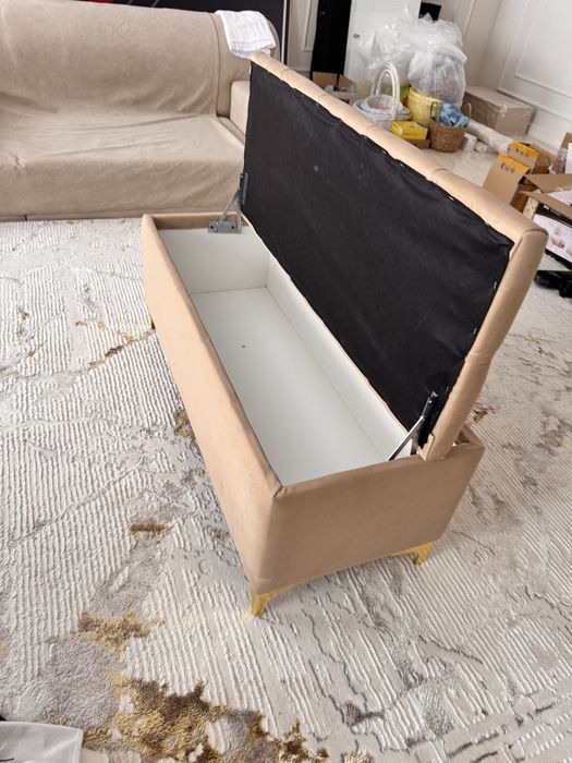 Банкетка с ящиком.