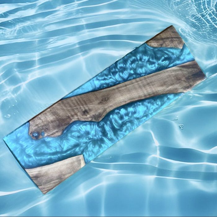 Дъски от орех и епоксидна смола