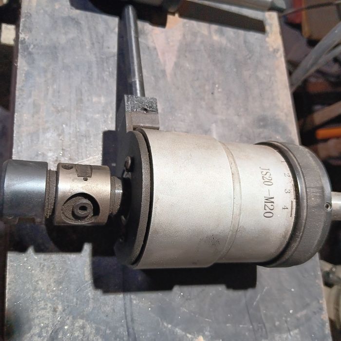 Резбонарезни реверсивни глави м2-м20