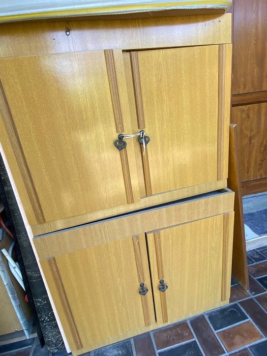 Продаю спальный гарнитур