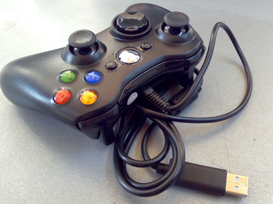 Xbox360 ( PC ) контролер нов с кабел - ЧЕРЕН / БЯЛ ( controller, pad )