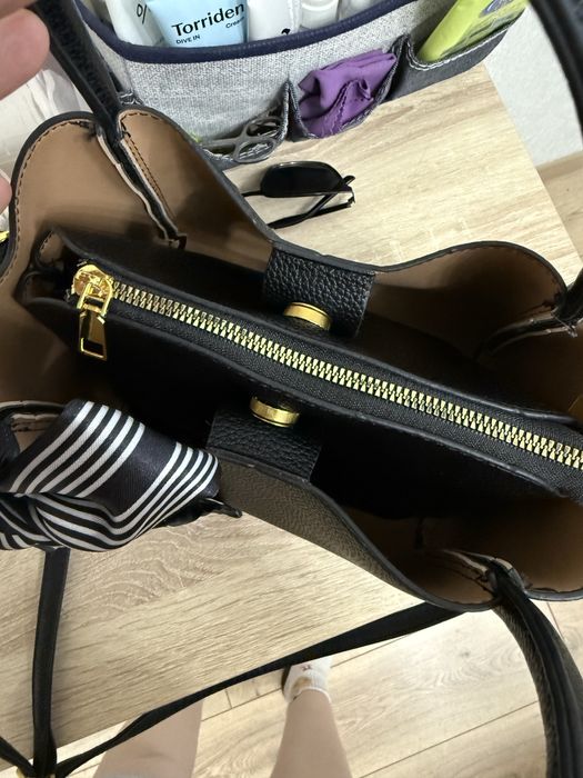 Сумка черная с ремешком