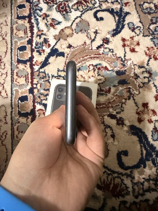 Айфон 11 в черном цвете