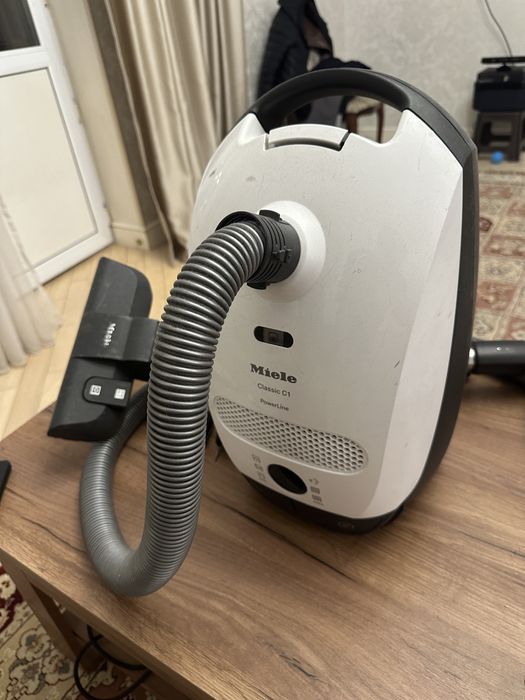 Пылесос miele classic c1