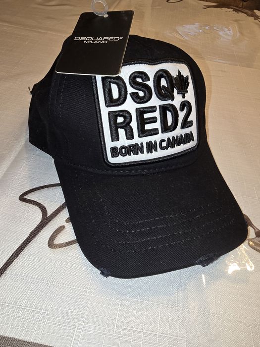Șapcă DSQ RED2 neagră – model modern unisex