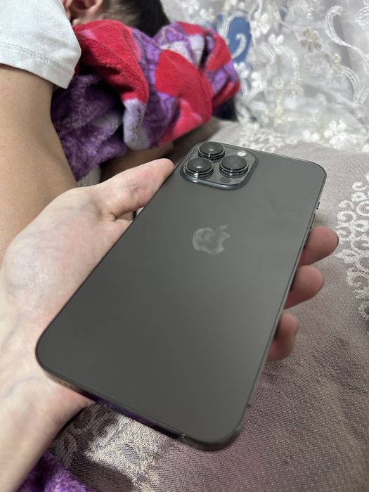 Продам iPhone 13 Pro Max