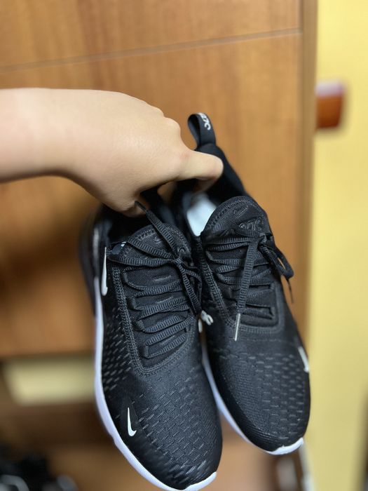 Нови Nike AirMax 270