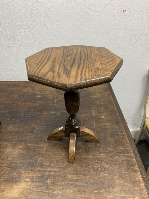 Ретро-Антикварна дъбова масичка за кафе