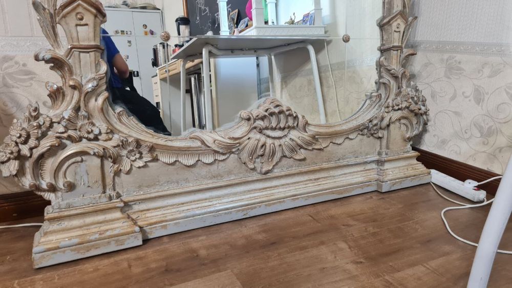 Итальянское напольное зеркало