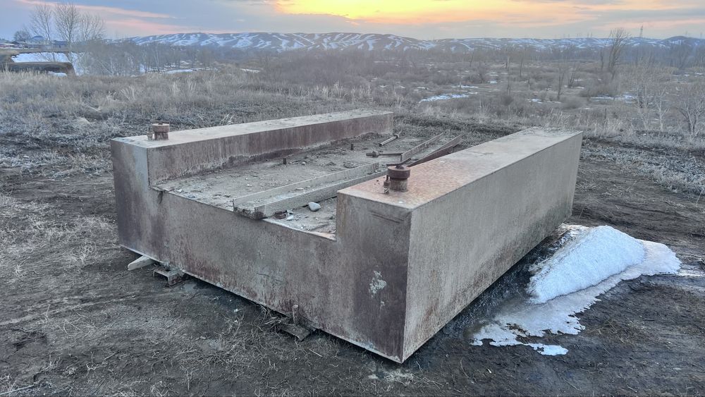 Продам бак гсм 4 куба