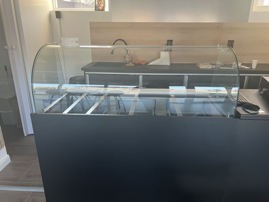 Студета витрина -саладета