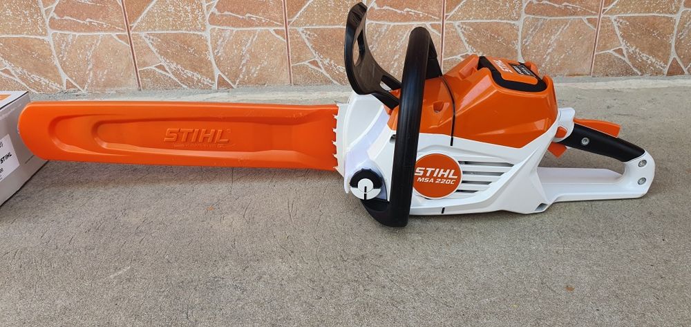 Stihl MSA.220 C.