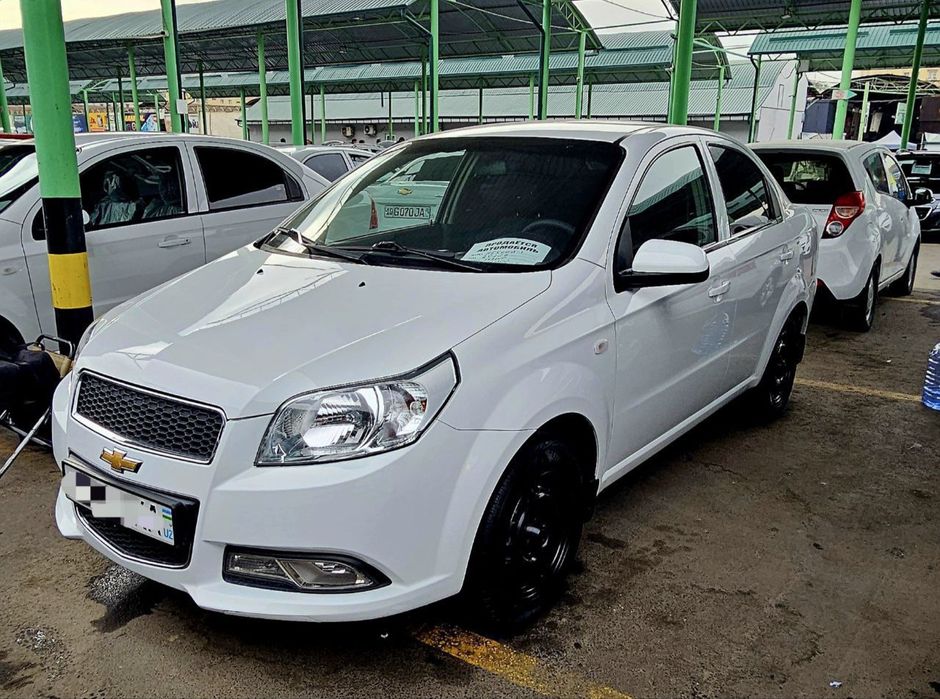 Nexia3 yaxshi holatda