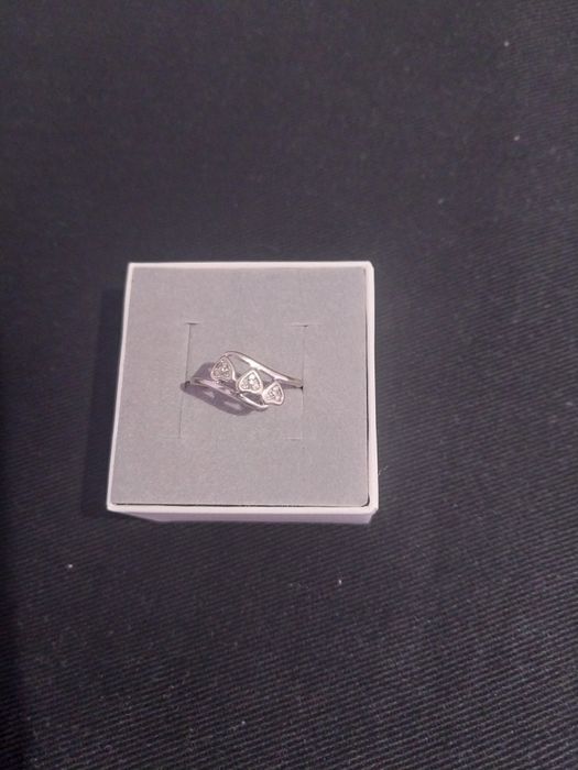 Кольцо с бриллиантами