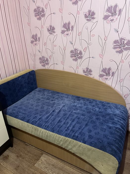 Диван кровать  и шкаф б/у