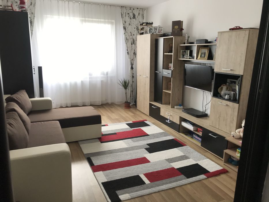 Vand Mobila living in stare buna