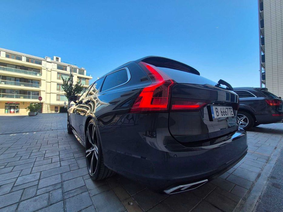 Volvo V90 D4 R-Design