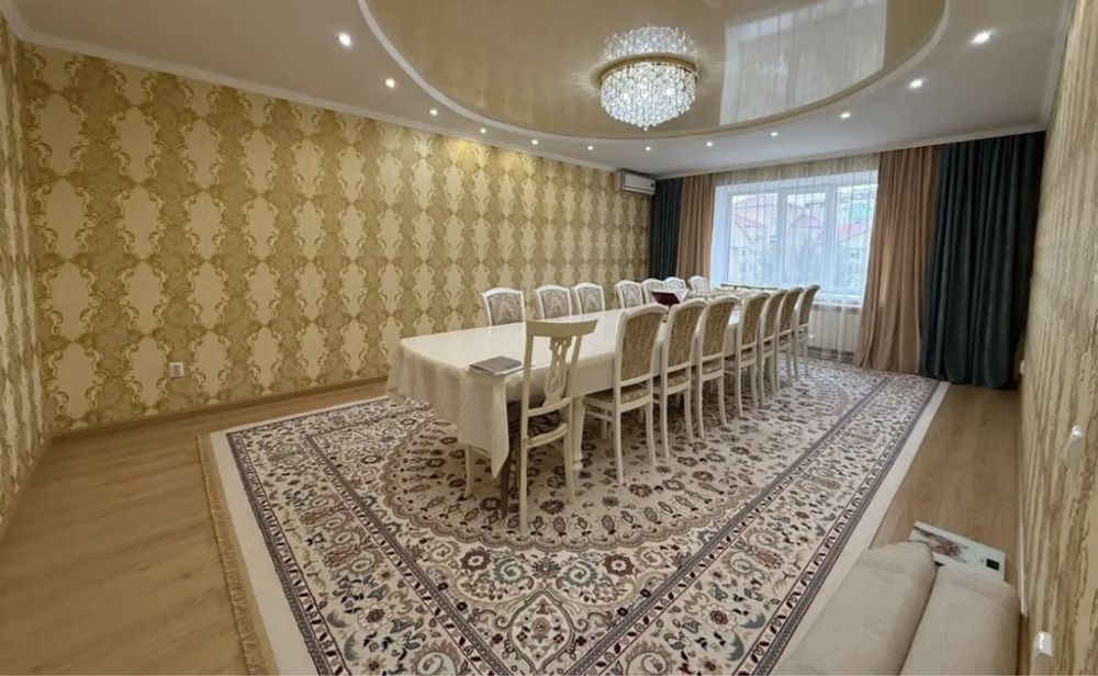 Продам 4х комн квартиру в центре Батыса