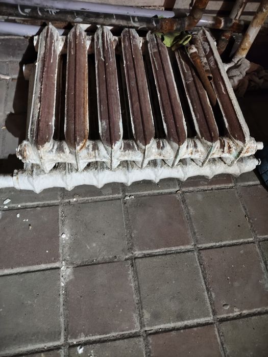 Продам чугунные батареи бу
