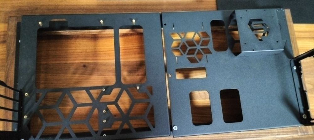 Продам кастомный настенный корпус