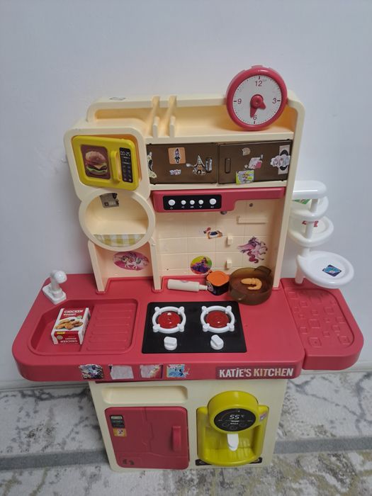 Детская кухня пластиковая