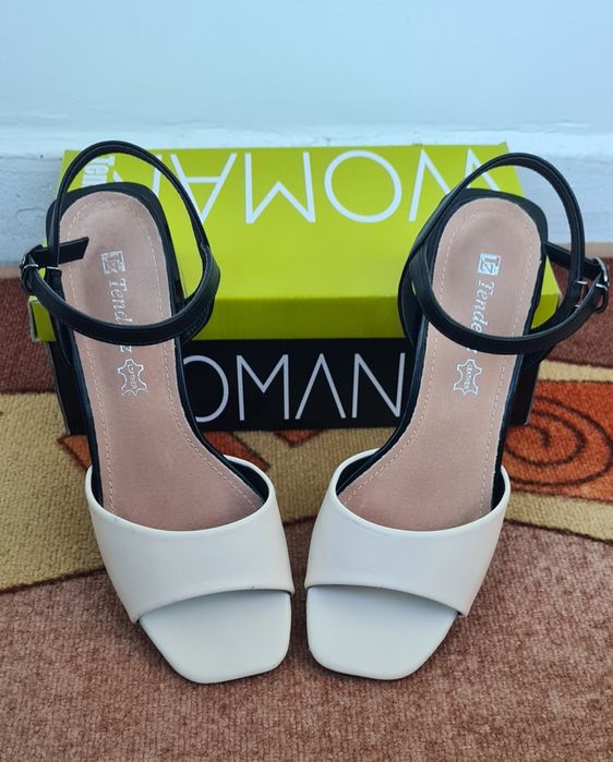 Дамски сандали с ток