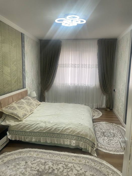 Мирзо Улугбек  ялонгоч