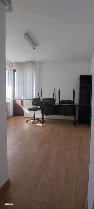 De vanzare spatiu birouri + comercial - ARAD