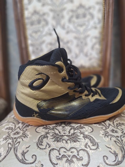 Продам борцовку Asics JB Elite