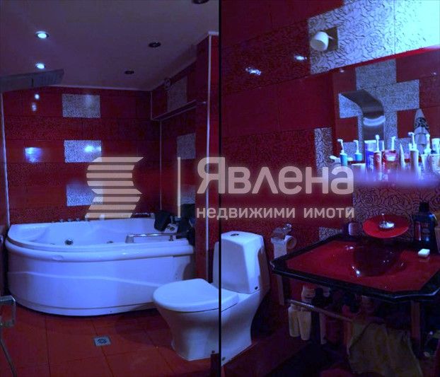 Тристаен луксозно обзведен до морската градина!