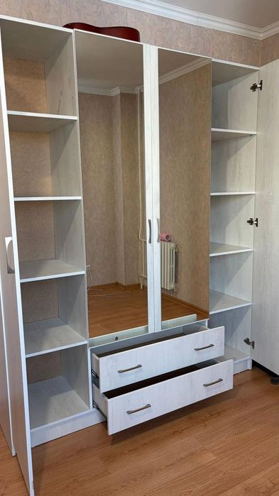 Продаётся шкаф (шифоньер)