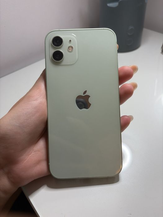 iPhone 12 64 GB Verde – Stare foarte bună