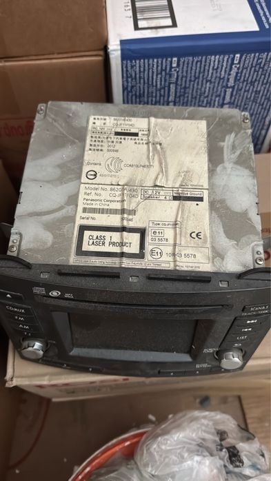 Продам магнитофон на subaru  outback 2012 года