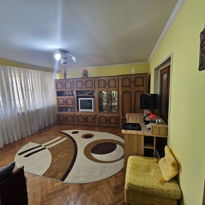 Vând apartament cartierul Ștrand
