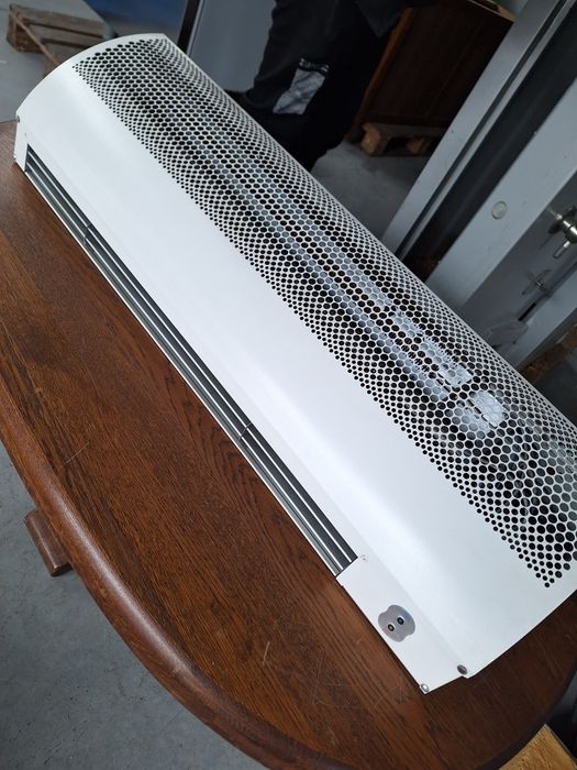 Топла въздушна завеса 1 метър.