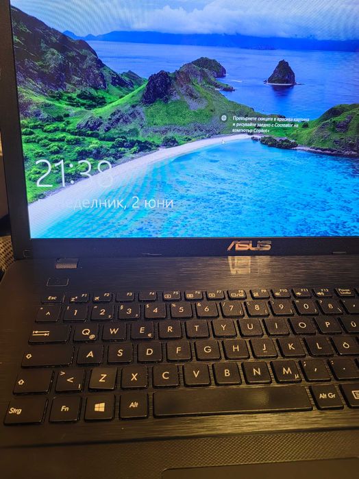 Лаптоп Asus F751L 17инчов /i5/8Ram/1tb/