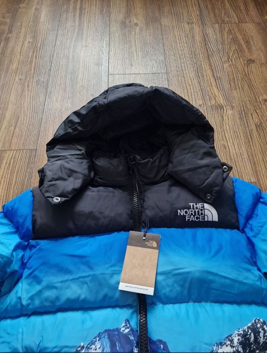 Яке North Face Supreme
