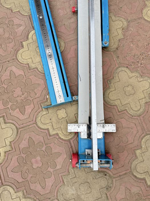 Плиткорез почти новый