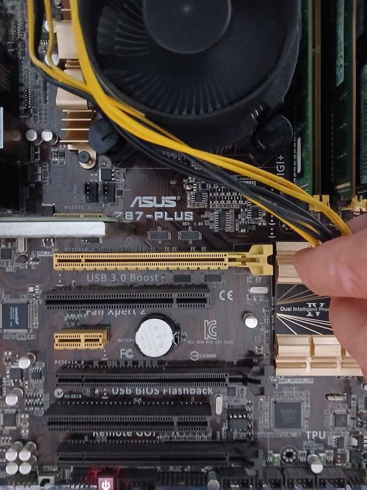 Placa de Baza Asus Z87 PLUS