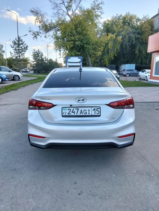 Продам хюндай акцент .