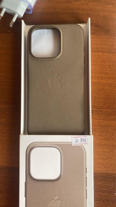 Продам чехлы на айфон 15 про